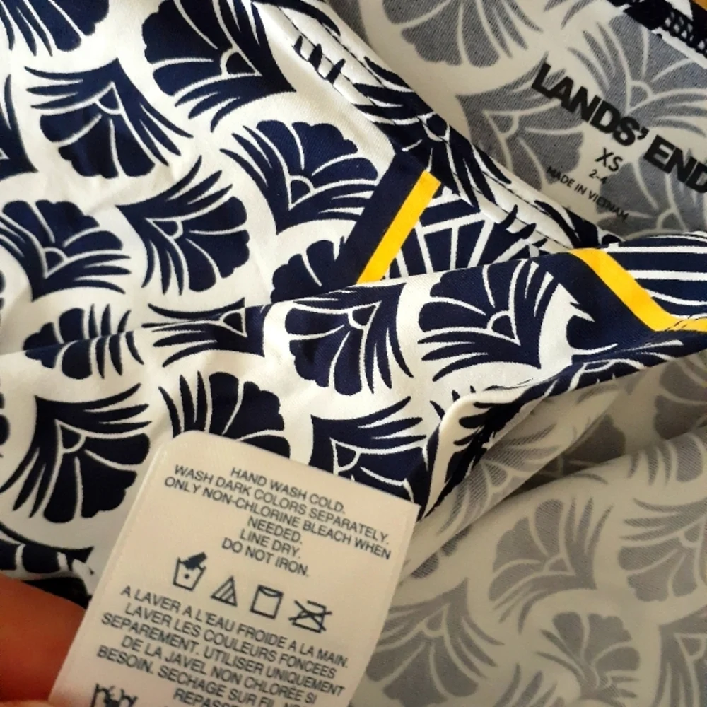 NWT*Lands' End navy print border* long sleeve rash guard*XS